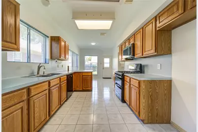 4754 Wynnview Drive, Friendswood, TX 77546 - Photo 9