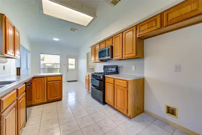 4754 Wynnview Drive, Friendswood, TX 77546 - Photo 13