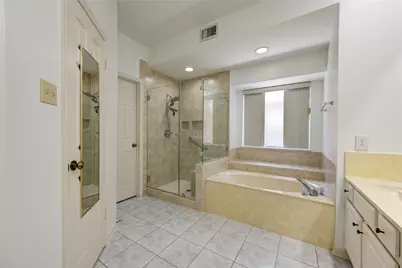 4754 Wynnview Drive, Friendswood, TX 77546 - Photo 23