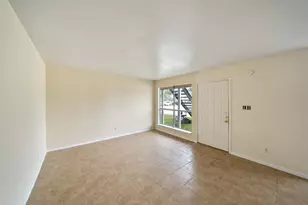 114 Lazy Ln, Sealy, TX 77474 - Photo 5