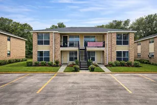 114 Lazy Ln, Sealy, TX 77474 - Photo 1