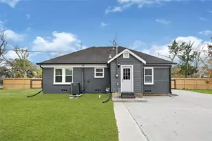 7403 Cayton St, Houston, TX 77061 - Photo 17