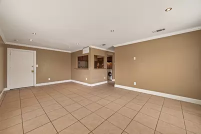 2201 Fountain View Drive #3, Houston, TX 77057 - Photo 5