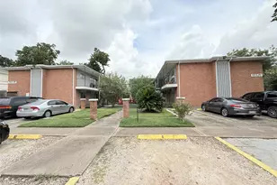 425 E 9th St, Houston, TX 77007 - Photo 1
