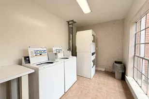 425 E 9th St, Houston, TX 77007 - Photo 25