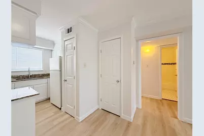 425 E 9th Street #5, Houston, TX 77007 - Photo 9