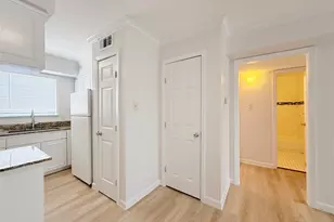 425 E 9th St, Houston, TX 77007 - Photo 9