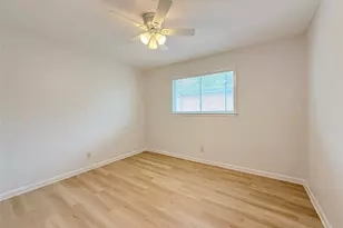 425 E 9th St, Houston, TX 77007 - Photo 19