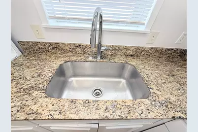 425 E 9th Street #5, Houston, TX 77007 - Photo 13