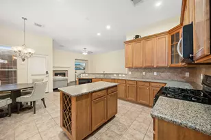 54 Ginger Jar St, The Woodlands, TX 77382 - Photo 9
