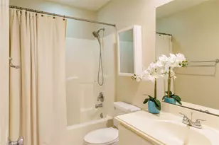 2 Mystic Glade Ct, The Woodlands, TX 77382 - Photo 35