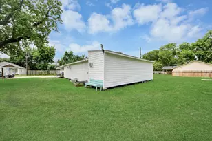 810 Lucky St, Houston, TX 77088 - Photo 7