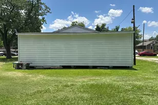 810 Lucky St, Houston, TX 77088 - Photo 43