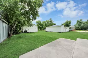 810 Lucky St, Houston, TX 77088 - Photo 45