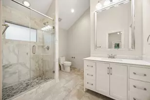 802 Flint River Dr, Houston, TX 77024 - Photo 27