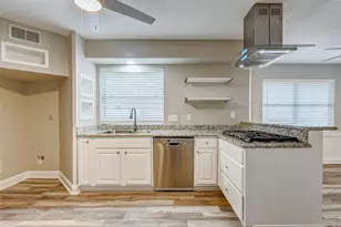 3011 Manila Ln, Houston, TX 77043 - Photo 11