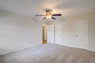 5634 Ridgeway Dr, Houston, TX 77033 - Photo 25