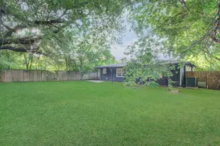 5634 Ridgeway Dr, Houston, TX 77033 - Photo 33