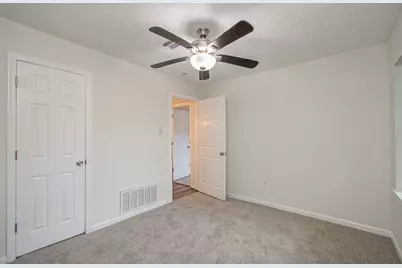 5634 Ridgeway Drive, Houston, TX 77033 - Photo 27