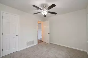 5634 Ridgeway Dr, Houston, TX 77033 - Photo 27