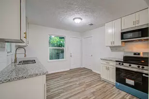 5634 Ridgeway Dr, Houston, TX 77033 - Photo 19