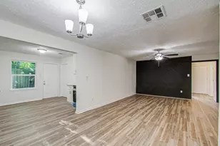 5634 Ridgeway Dr, Houston, TX 77033 - Photo 17