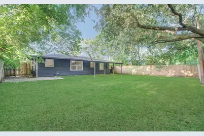5634 Ridgeway Drive, Houston, TX 77033 - Photo 31