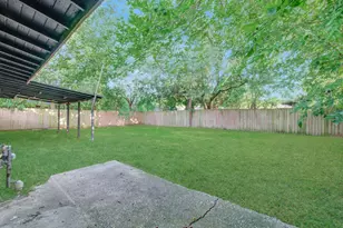 5634 Ridgeway Dr, Houston, TX 77033 - Photo 37