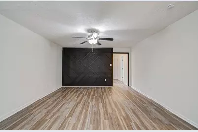 5634 Ridgeway Drive, Houston, TX 77033 - Photo 29