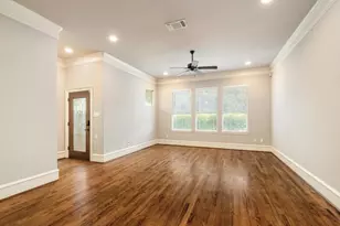 5545 Cornish St, Houston, TX 77007 - Photo 3