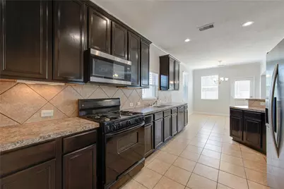 24615 Lakecrest Bend Drive, Katy, TX 77493 - Photo 9