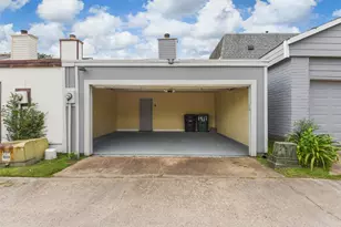 1911 Bittercreek Dr, Houston, TX 77042 - Photo 17