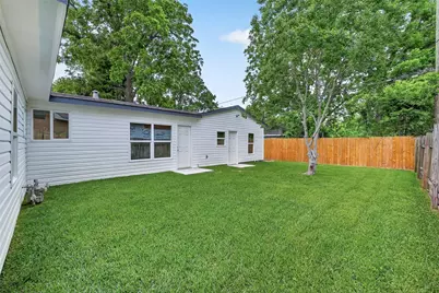 404 W Homan Street, Baytown, TX 77520 - Photo 31