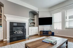 944 W 22nd St, Houston, TX 77008 - Photo 5