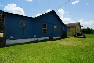 1337 3rd St, Hempstead, TX 77445 - Photo 3