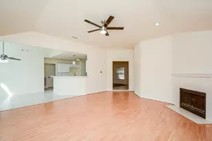 9502 Coast Bridge St, Houston, TX 77075 - Photo 15