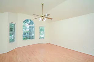 9502 Coast Bridge St, Houston, TX 77075 - Photo 17