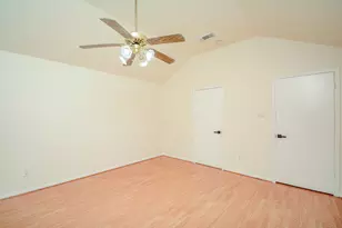 9502 Coast Bridge St, Houston, TX 77075 - Photo 21