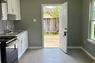 1108 Jackson Ave, Pasadena, TX 77506 - Photo 3