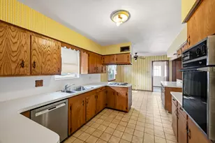 5442 Queensloch Dr, Houston, TX 77096 - Photo 11