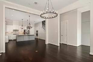 254 Green Blvd, Shenandoah, TX 77384 - Photo 3