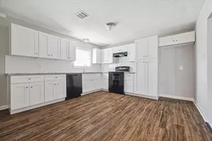 2101 Norman St, Pasadena, TX 77506 - Photo 9