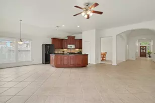 3124 Crystal Cascade Ln, League City, TX 77573 - Photo 9