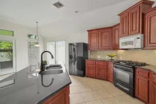 3124 Crystal Cascade Ln, League City, TX 77573 - Photo 11