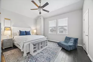 1702 Oak Leaf Pass Dr, Houston, TX 77055 - Photo 15
