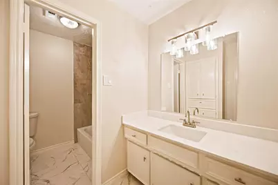 9223 Benning Drive, Houston, TX 77031 - Photo 17