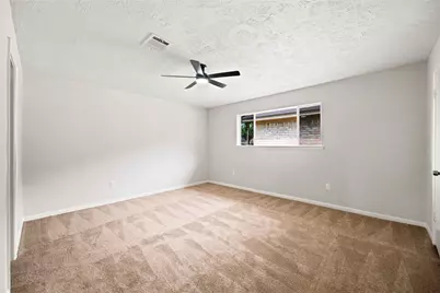 9223 Benning Drive, Houston, TX 77031 - Photo 23