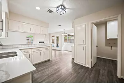 9223 Benning Drive, Houston, TX 77031 - Photo 7