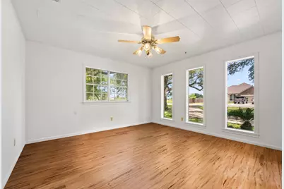 103 King Drive, Columbus, TX 78934 - Photo 7