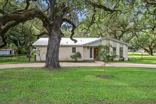 103 King Dr, Columbus, TX 78934 - Photo 3